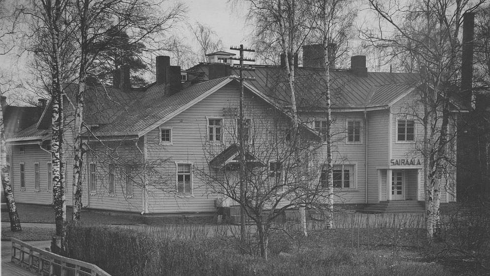 ty-terveyshuoltoa-vuodesta-1880-upm-kymi-150